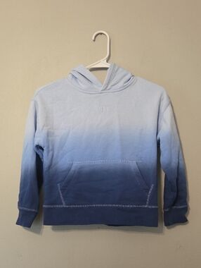 2/$15 Gap Blue Ombre Hoodie (6-7)